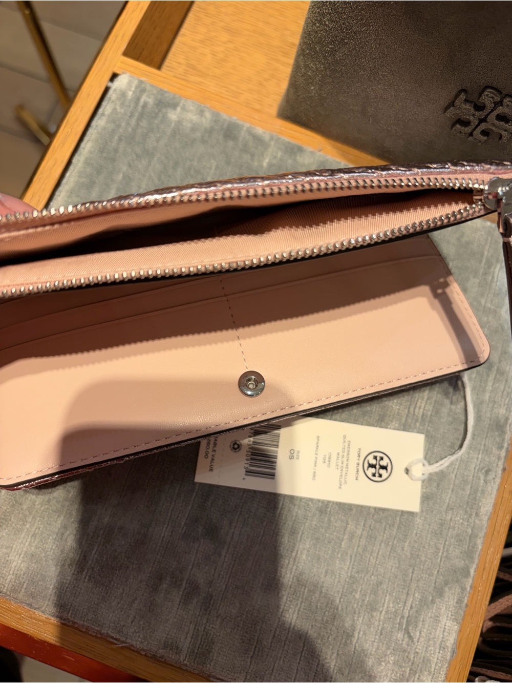 Tory Burch Metallic rose gold Quilted Zip Wallet - Deep Wine red new with tag - Picture 3 of 7